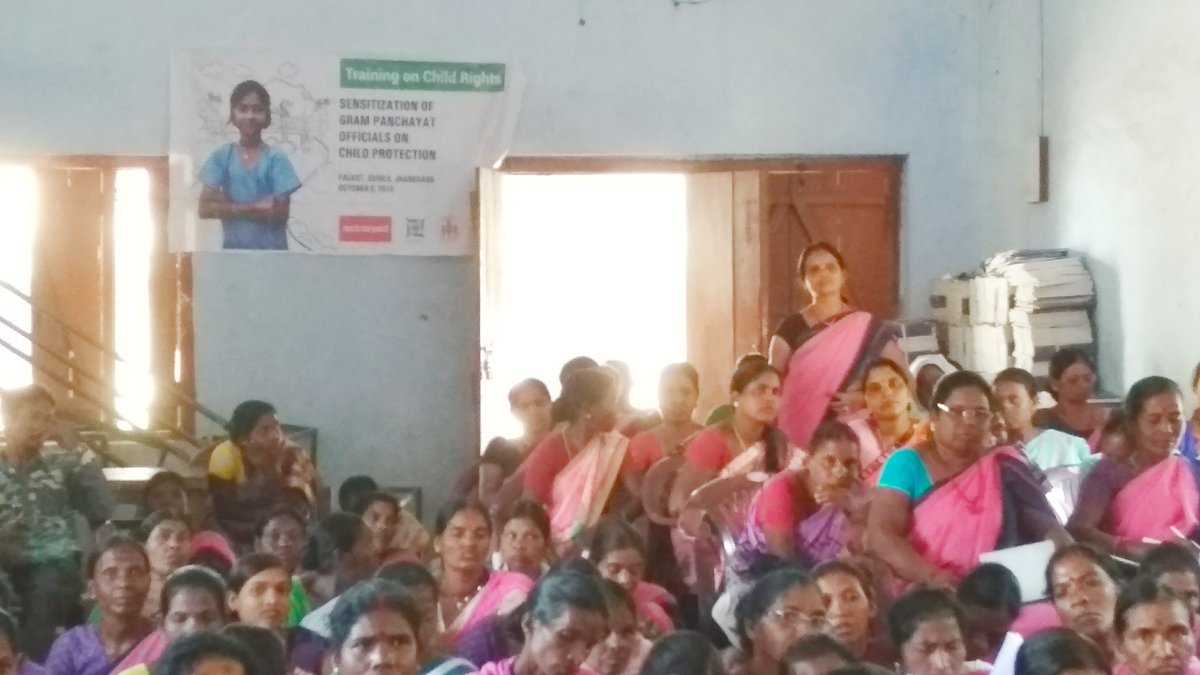 Dr_SharadKumari's tweet photo. Anganwadi workers of Palkot Block sharing the stories of Stopping #ChildMarriage and also their plan to work on the issue of #ChildLabour and #Trafficking under #VLCPC
@ActionAidIndia @sndeep @saurabhiirm @EkramPRO https://t.co/3pUhzo24Ln