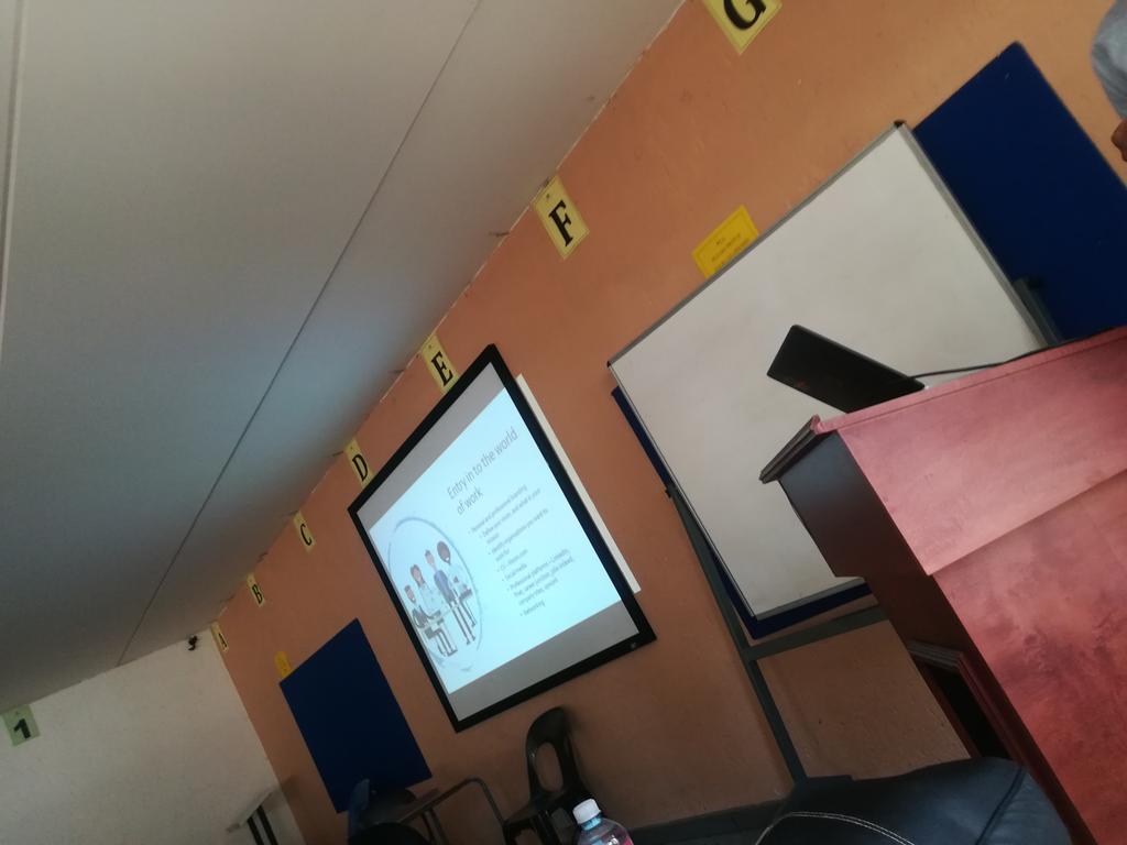 bee_nkala's tweet photo. We had awesome and informative workshop yesterday on #WorkReadinessWorkshop https://t.co/cZ6IWLH1az