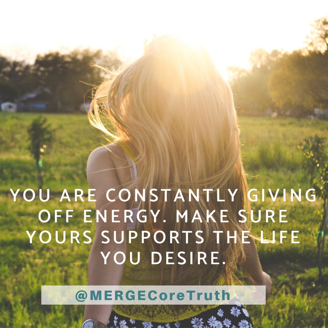 Вся вселенная заботится обо мне. Вселенная любит меня и заботится обо мне. Он заботится обо мне как брат. Я ничего не прошу взамен. Он заботится обо мне как брат.