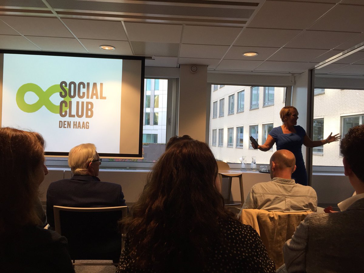 Bij <a href="/socialclubDH/">Social Club Den Haag</a> Impact on Stage!