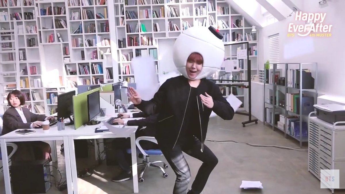 dulcet_sodapop's tweet photo. Some ppl can't work in office environments ...
Me: Alexa, play DDAENG
#BTS #jmeme #JHope #armybomb https://t.co/Vj8W2HixeJ