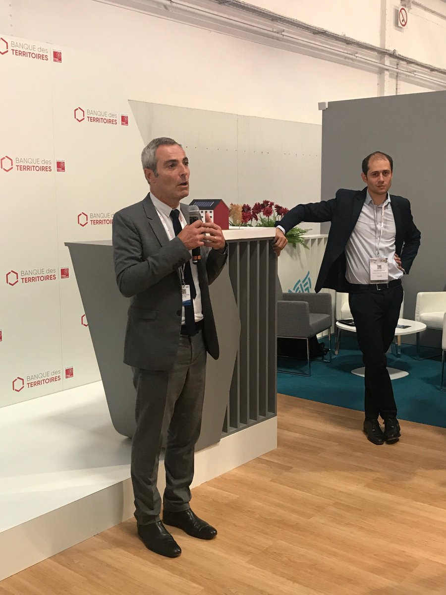 [#CongrèsHLM] "Vilogia lance une étude de faisabilité sur l'internalisation dans son groupe d'une activité de construction/maintenance dédiée à EnergieSprong." Philippe Rémignon, Pdt du Directoire