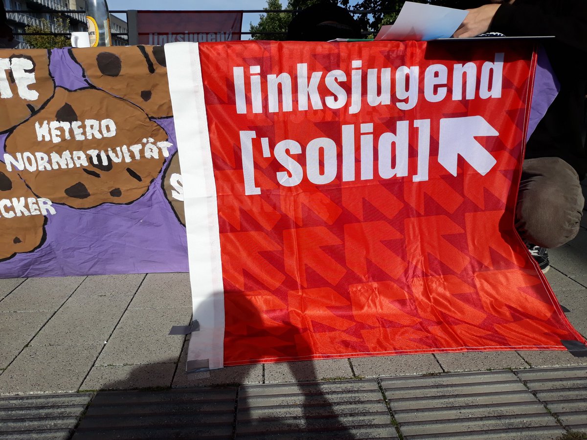 SolidBrhv's tweet photo. Während der O-Woche der Uni Bremen zusammen mit @ljsolid_bremen aktiv!
Besucht uns vor Ort und nimmt euch kostenlos Flyer &amp; Sticker mit oder probiert das Glücksrad aus! https://t.co/gPFu8BZDqQ