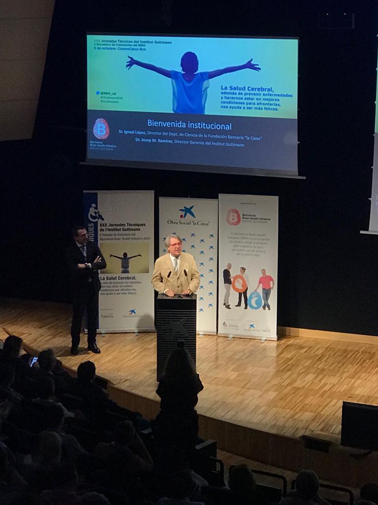 IGuttmann's tweet photo. Empieza el 2º encuentro de voluntarios del @BBHI_cat proyecto de #saludcerebral de @IGuttmann. El Dr. Ramírez director del Institut Guttmann y @ignasilopezv de @FundlaCaixa dan la bienvenida, presentados por @jordibaste #JTGuttmann2018 https://t.co/yWK99wpPtX
