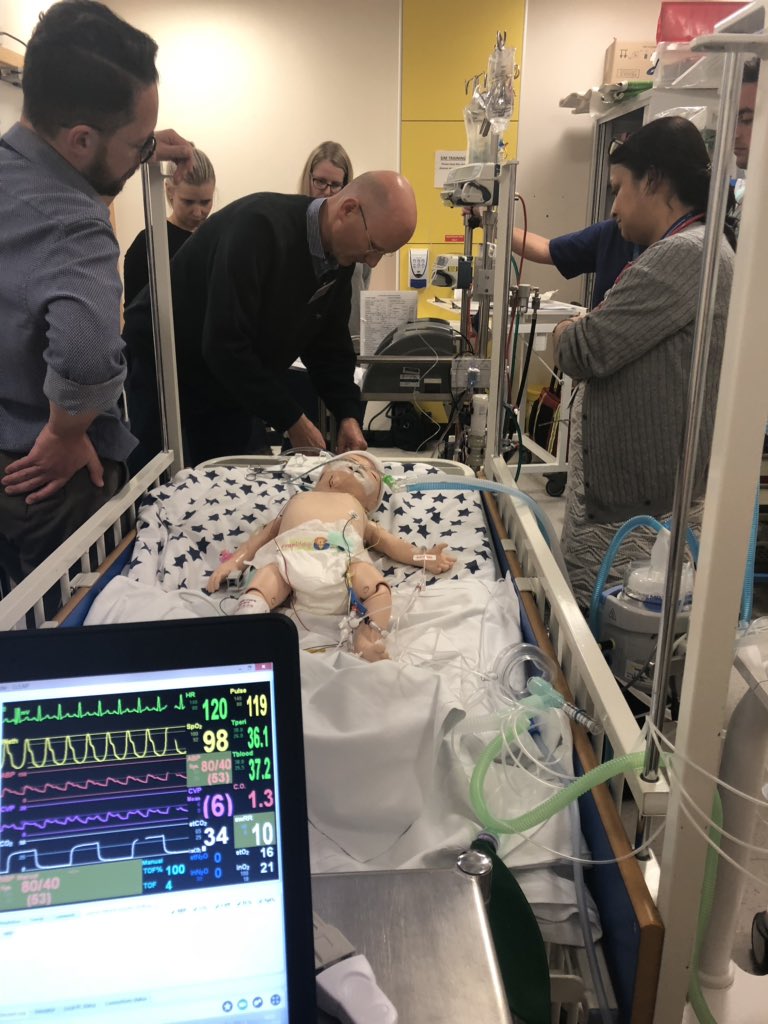 ClaireWestrope's tweet image. #ecmo specialist training at @PICULeicester @LeicChildHosp with @ChaliceMedical’s ecmosim #highfidelitysim #worktoys