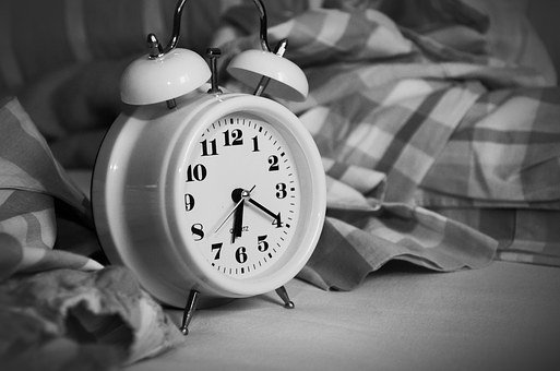 Nourishedlifeuk's tweet photo. Did you know that the majority of adults function best on around 8 hours of good quality sleep? Some needing more and some slightly less, with the old saying of ‘quality not quantity’ ringing true for sleep as well 😪#TuesdayThoughts #sleepaware https://t.co/6nGqKESzv2 https://t.co/Cet1KN76XE