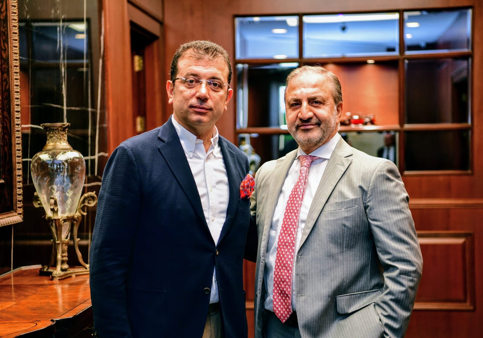 ekrem imamoglu on twitter medicana bahcelievler hastanesi ruh sagligi ve hastaliklari uzmani dr fikret haciosman in gectigimiz gunlerde ugradigi saldirida hayatini kaybetmesi nedeniyle yonetim kurulu baskani dr huseyin bozkurt a bas sagligi ve taziye