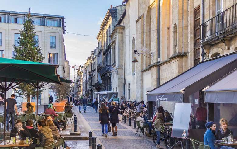 TravelGalSuz's tweet photo. Fall Day Trippin Dream Destinations to Explore
#Bordeaux #France #Winelover
#Foodie #FallEscapes
Autumn ideal season to explore and discover this city and vineyards https://t.co/ba3FruKh2I