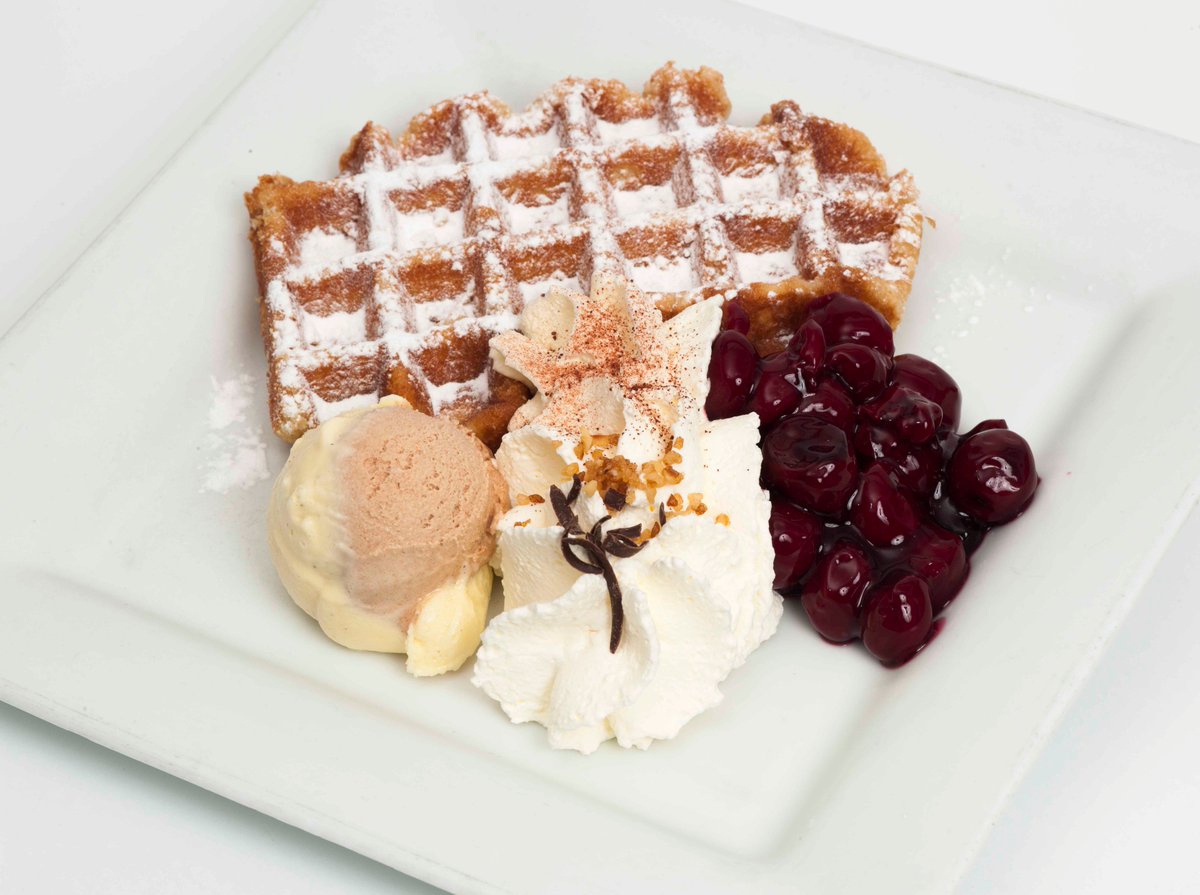 Wist je dat je bij Clevers ook heerlijke wafels, poffertjes, gebak en nog veel andere lekkernijen kunt krijgen? 🍰