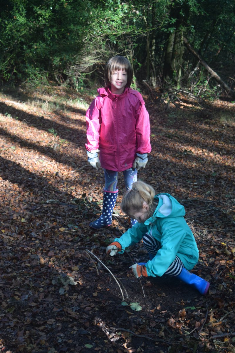 olsyear2's tweet photo. @olsyear2 had fantastic time with @chilternrangers at Forest School this morning. #olsforestschool #olsliteracy #outdoorlearning @MrHoldsworth1 https://t.co/lyd2xanz3K