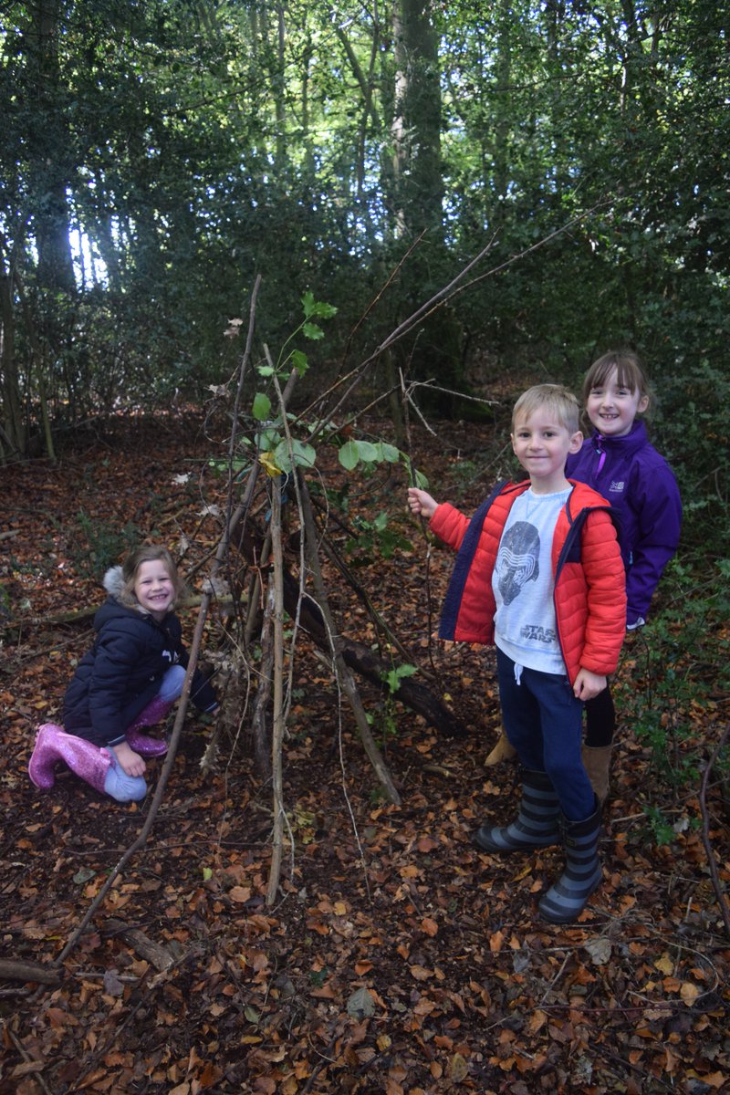 olsyear2's tweet photo. @olsyear2 had fantastic time with @chilternrangers at Forest School this morning. #olsforestschool #olsliteracy #outdoorlearning @MrHoldsworth1 https://t.co/lyd2xanz3K