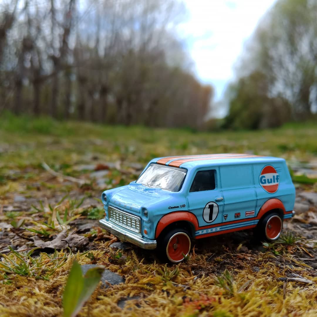 hot wheels ford transit supervan gulf
