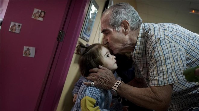 Residencias con guarderías, el siguiente paso de la filosofía intergeneracional, un movimiento en expansión.
>bit.ly/2IILSXQ
-
#mayores #personasmayores #residencias #guarderías #convivencia #integración