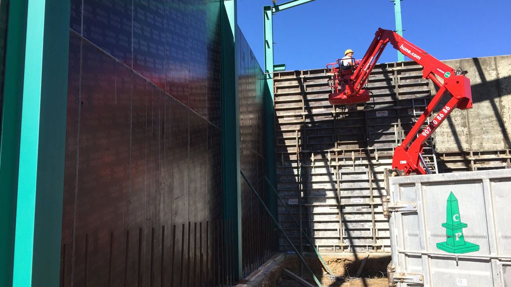 Comenzamos nueva #obra 🚧 en #leonesp realizando el cerramiento de una nave agrícola para grano🌾 con muros de hormigón armado de 6 metros de altura 🏗🏗
Gracias a nuestros colaboradores <a href="/Alsina_Formwork/">Alsina Formwork</a> y <a href="/LoxamHune/">LoxamHune</a> 🤝
Más detalles en nuestro Blog👇
construccionesobeliscos.com/cerramiento-de…