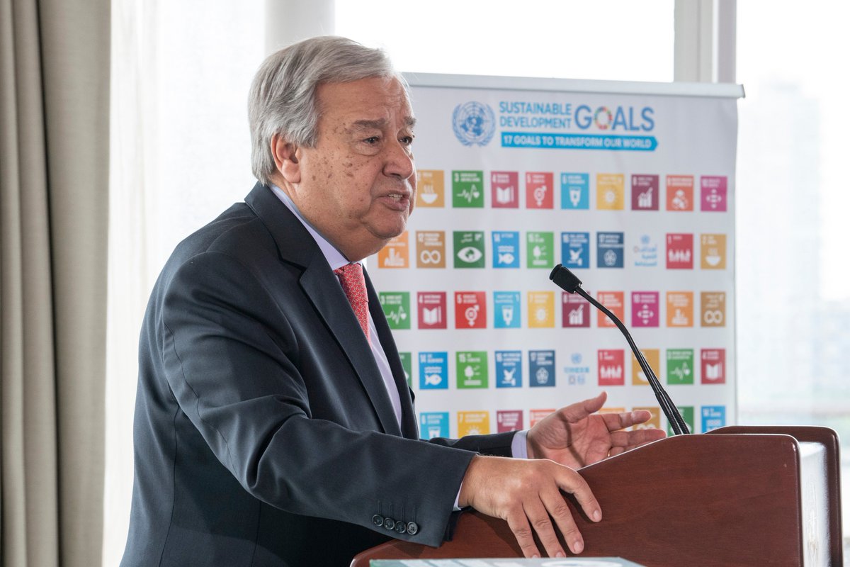 UNFCCC's tweet photo. “The 1.5°C @IPCC_ch report is an ear-splitting wake-up call to the world. The coming period is critical. The #UN Climate Conference in Katowice #COP24 in December is a can’t-fail moment" https://t.co/2U0TeCMYW3  said @UN Secretary-General @antonioguterres #SR15 #ParisAgreement https://t.co/UcrByAHNV6