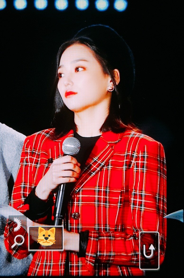 black_kitty98's tweet photo. 181009 예은 프리뷰
#CLC #씨엘씨 #예은 #장예은 #YEEUN https://t.co/Pp2p2czjOy