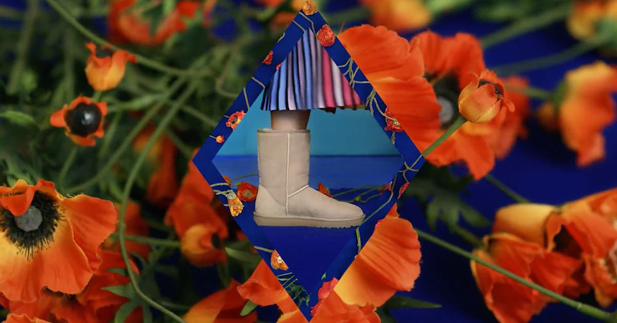 voguejp's tweet photo. UGG®も今年で誕生40周年！10月3日（水）より、グローバルキャンペーン「UGG: 40 Years」がスタート中。
https://t.co/b11JUizoQM https://t.co/jSHKa3C3l4