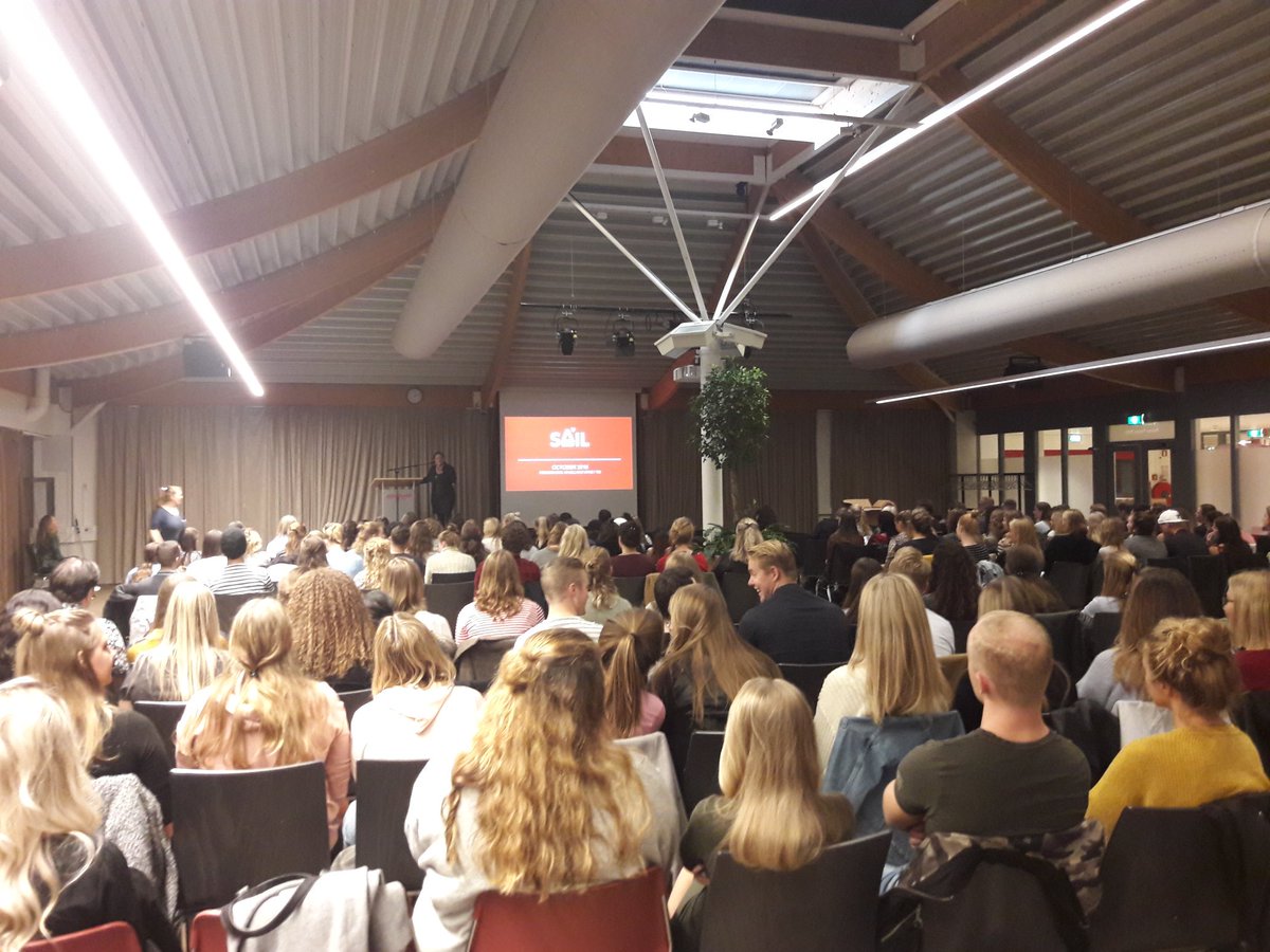 Lieketeeuwen1's tweet image. Startdag #afstuderen bij #tourismmanagement #inholland. Onze studenten hebben er zin in! Dank @SAILAcademy  voor de toelichting op de mooie opdrachten die er liggen voor #sailamsterdam2020