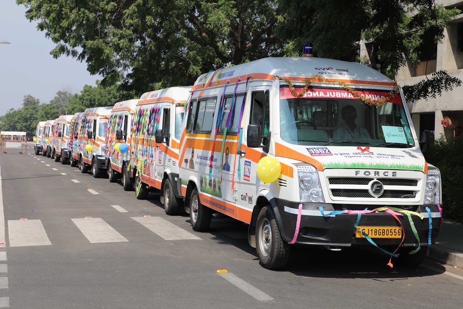 Gujarat govt launches Karuna Animal Ambulance -1962 Service across 26 districts | DeshGujarat Gujarat govt launches Karuna Animal Ambulance -1962 Service across 26 districts | DeshGujarat
