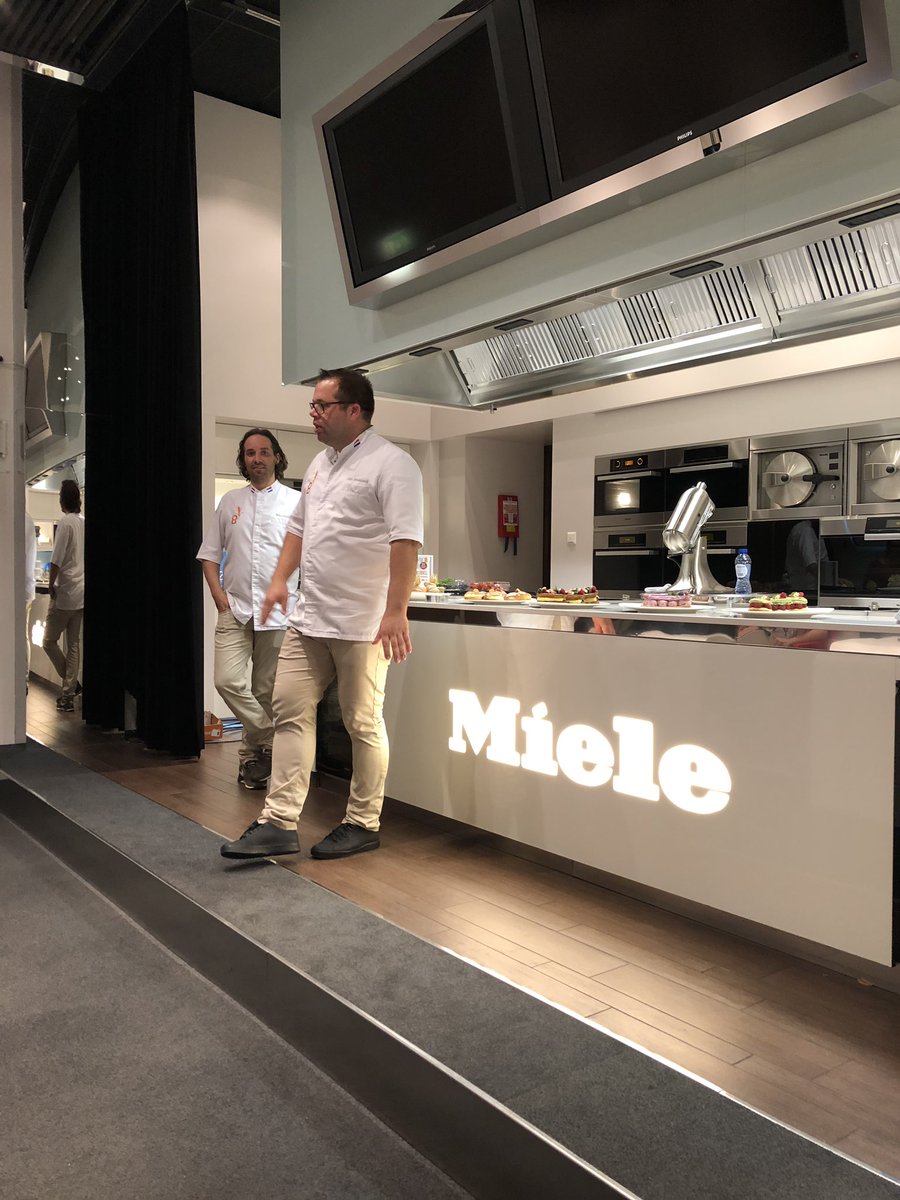 Vandaag geven wij aan de deelnemers van de Talentenprijs <a href="/GoudenGard/">Gouden Gard</a> een leuke presentatie over viennoiserie. Doen we graag! #kennisdelen #boulangerie #patisserie