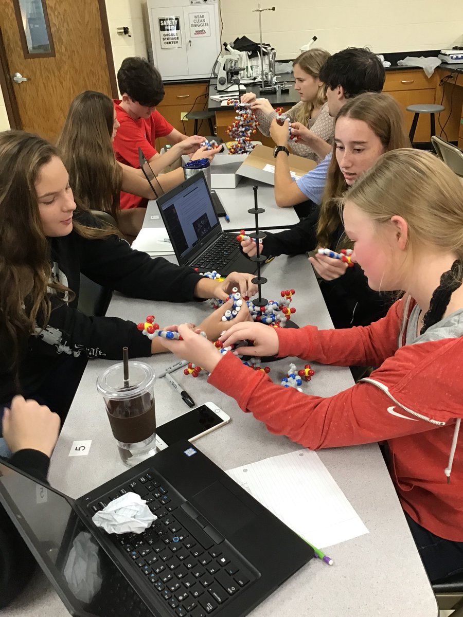 hesterscience's tweet image. PLTW students building DNA models with nothing but the knowledge Watson and Crick had in 1953 regarding DNA molecular structure! #ssdpride #WarriorSTRONG @warriorsci1