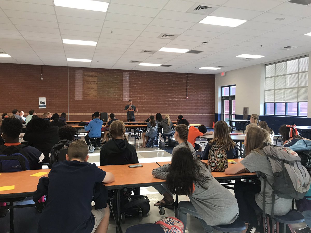 BMS_FLAMES_FCA's tweet photo. So proud of our kids for showing up early every week to experience Jesus in our school. @MrsLee708 @MrsWisma @MrsMosesELAB https://t.co/09ttHlSv2j