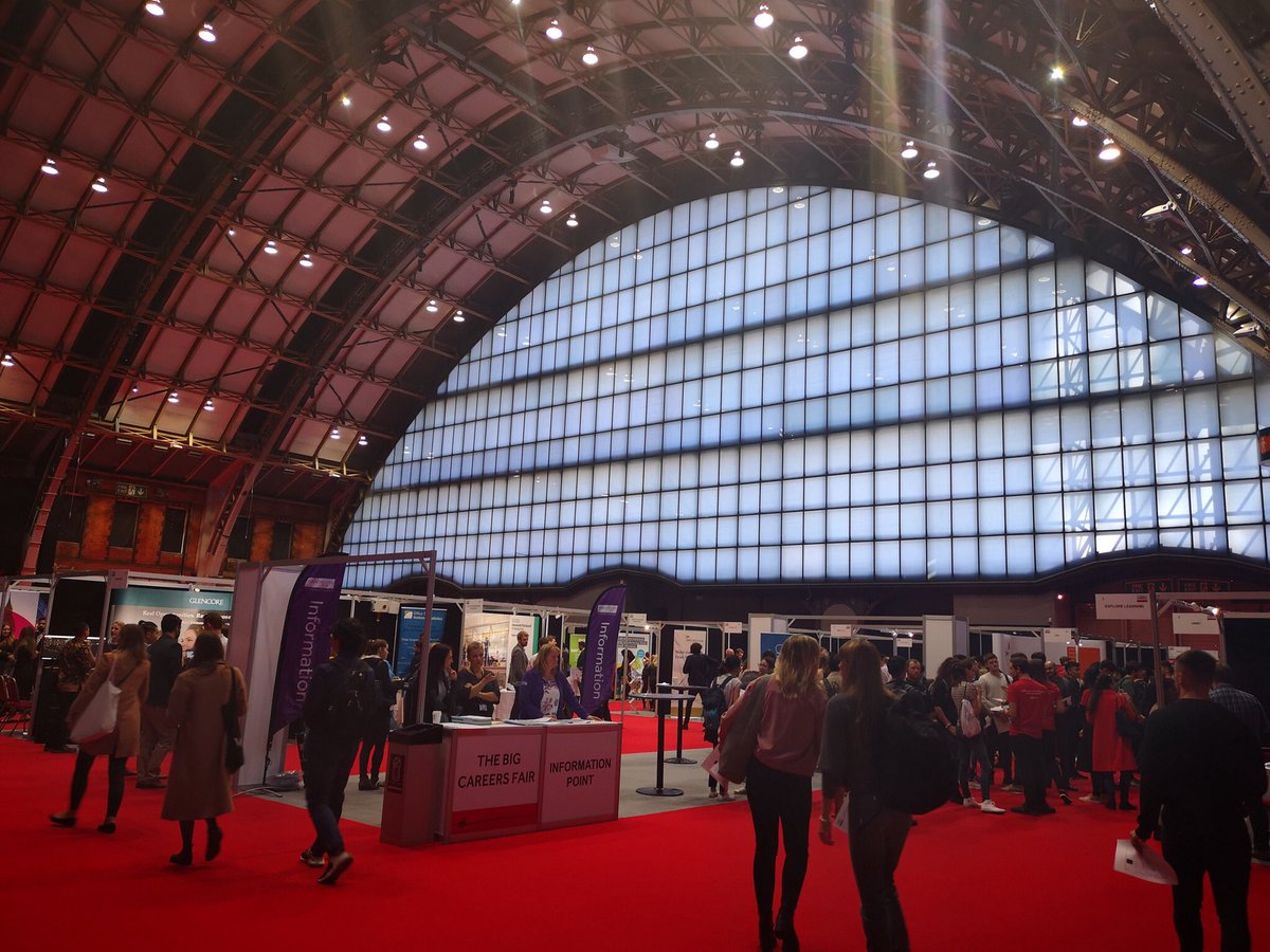 MCCC_JamilaA's tweet photo. A very busy day for us at @mcr_central with 4 events currently ongoing! I’m delighted to be working with the @OfficialUoM for the @ManUniCareers ‘ 2 day exhibition in Central Hall 1. Doesn’t the carpet look great against our arches? #eventprofs #bigcareersfair https://t.co/eA1nAr5irJ