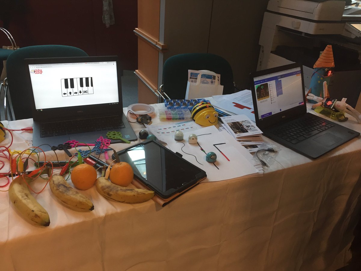 RedbridgeLibs's tweet image. We are at #GenerationCode showing  #VirtualReality #RaspberryPi and for the launch of #LibrariesLeadWithDigital . #GrowWithGoogle @LibrariesEU @googleeurope