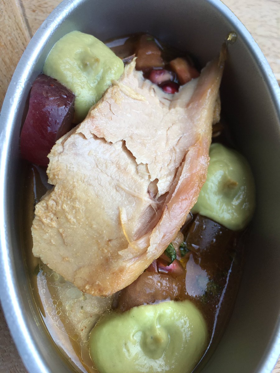 CarlosJTrejo's tweet image. En la presentación de las #JornadasGastronómicas de los @Hotels_Sevilla en @Melia__Sevilla hemos podido comprobar en los hoteles tb hacen tapas #deliciosas. No se lo pierdan! En @sevillaciudad y @Sevilla_Turismo del 11-oct al 19-nov.