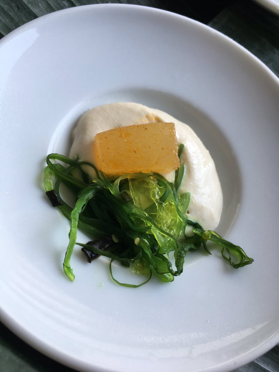 CarlosJTrejo's tweet image. En la presentación de las #JornadasGastronómicas de los @Hotels_Sevilla en @Melia__Sevilla hemos podido comprobar en los hoteles tb hacen tapas #deliciosas. No se lo pierdan! En @sevillaciudad y @Sevilla_Turismo del 11-oct al 19-nov.