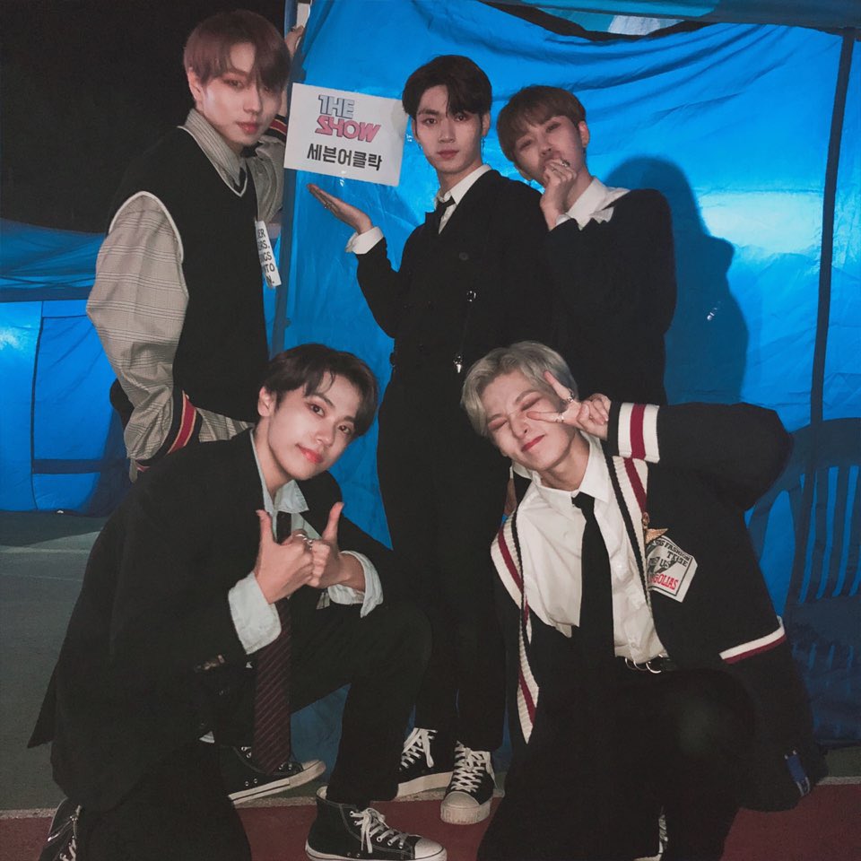 7OC_official's tweet photo. [#7OC]

이젠 낫띵~ 베러~~
한소절 부르게 된 순간 이미 중독🤭
오늘 찾아와주신 로즈분들 너무너무
감사드리고, 
앞으로도 많은 관심 부탁드려요-!
🕖🌹🦖🦒🐥🐵🐕💕

#세븐어클락 #SEVENOCLOCK
#seven #セブンオクロック https://t.co/J5Dwkin3gR