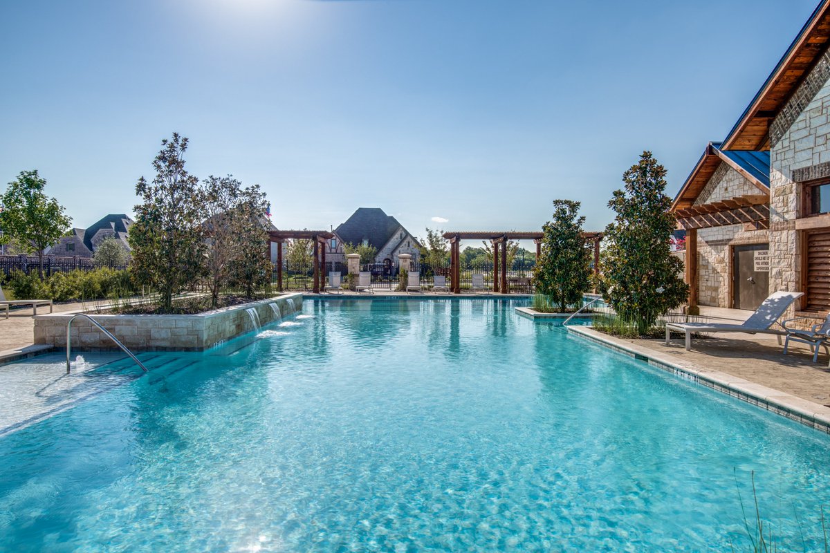 GoldMedalPools's tweet image. 🍂🍁Tuesday Tip:  After all the summer activity, it might be time to clean your filter. With the debris from falling foliage + lower temps, a clean filter to start Fall is critical! #TuesdayTipsGMP #CommercialPool #ResidentialPool #PoolService #PoolMaintenance