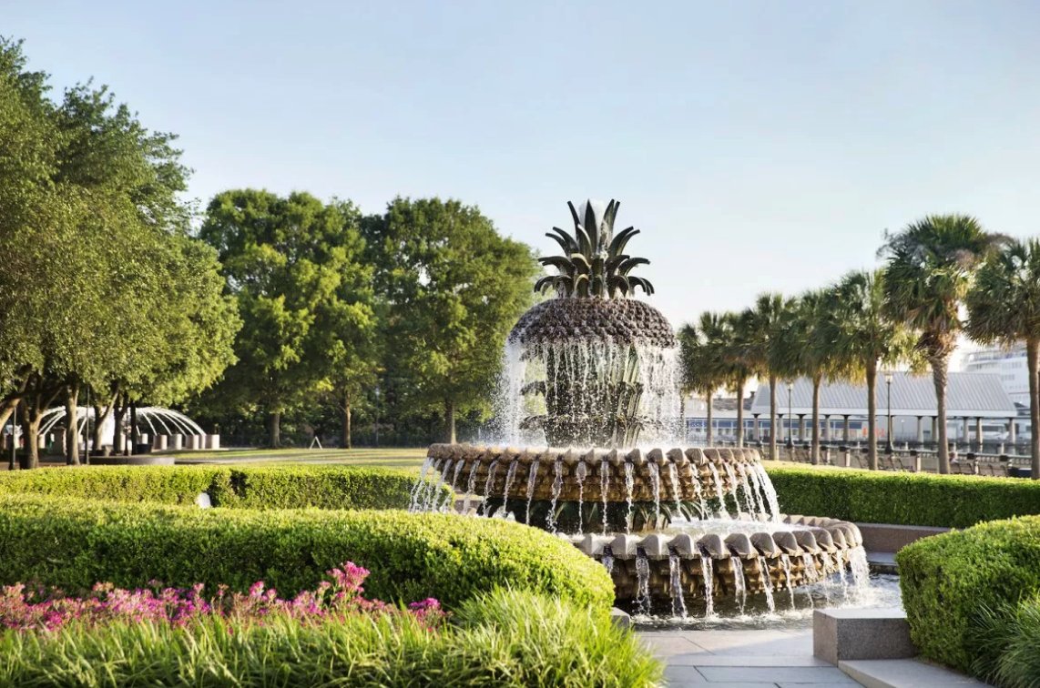 ExploreCHS's tweet image. THIS JUST IN! #Charleston has been voted #1 Small U.S. City for the 8th consecutive year in @CNTraveler's Readers' Choice Awards! 🎉💕 #RCA2018