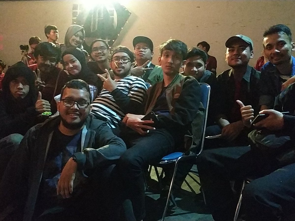 Selamat buat yang wisuda sekarang