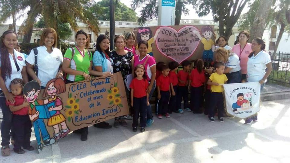 FormacionZey's tweet photo. #Aniversario. 19 años de Educación Inicial. Así comenzó en el Estado Yaracuy la Fiesta de Aniversario, con la alegría de Niños, Niñas y Docentes en compañía de Coordinación Inicial Z.E.Y, Tutora PNF-PNFAE Inicial, entre otros. https://t.co/GrdAAJaNEQ