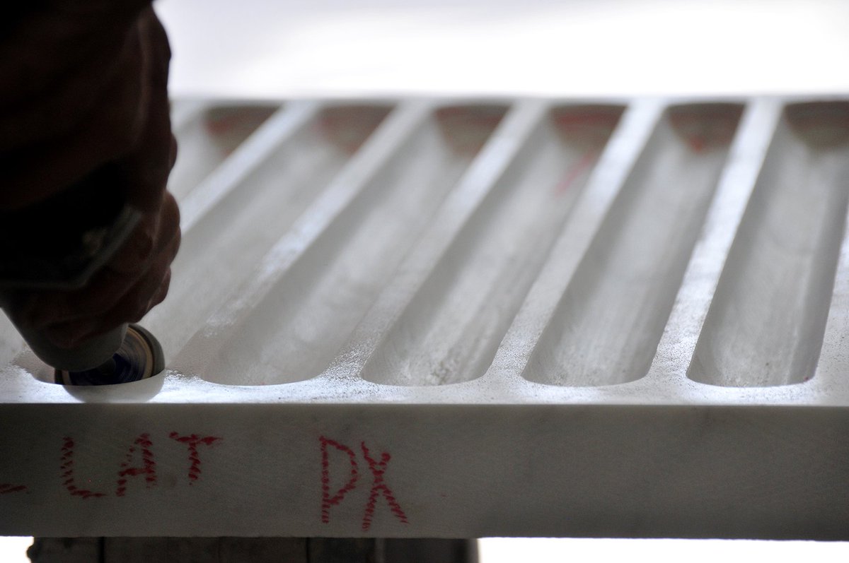 BalderiPier's tweet image. Pilasters for a chapel in White Carrara. For more info, please contact us at info@balderipierlorenzo.com #Balderi #pilasters #architecture #Italianarchitecture #MadeInItaly #designers #chapel #Carraramarble #marble #stone #stoneideas #stonelovers #marblelovers #carvingmarble