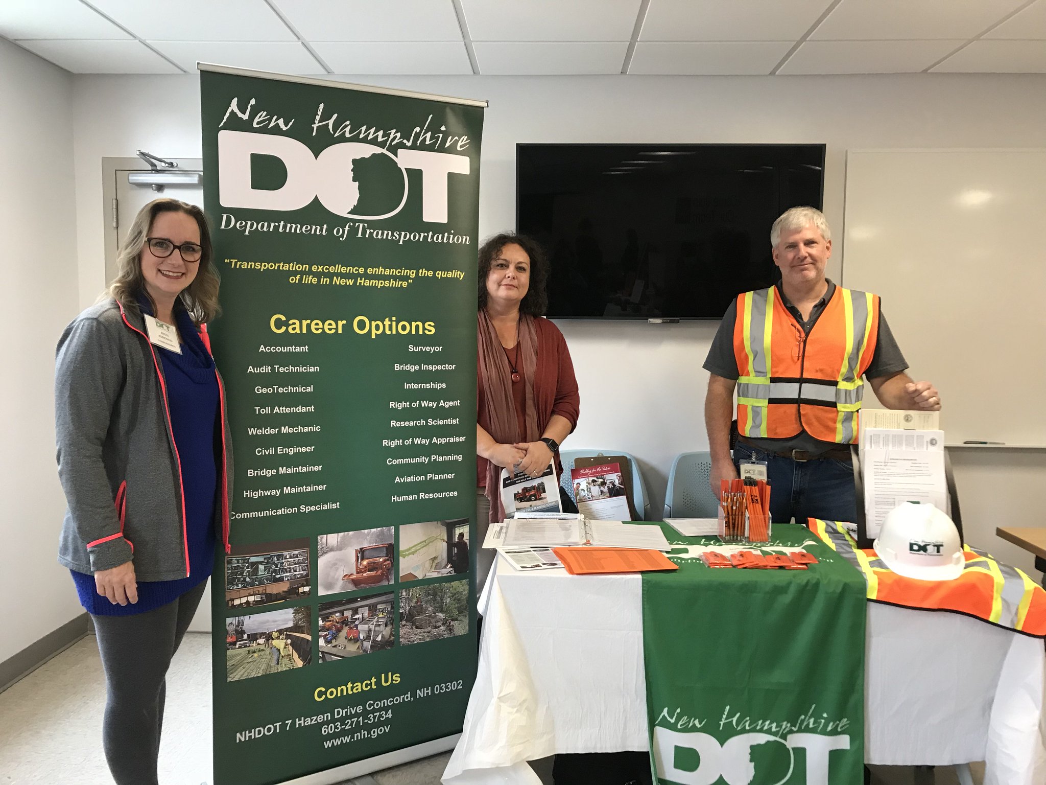 NHDOT on Twitter "On the job promoting NHDOT jobs at the NH Employment