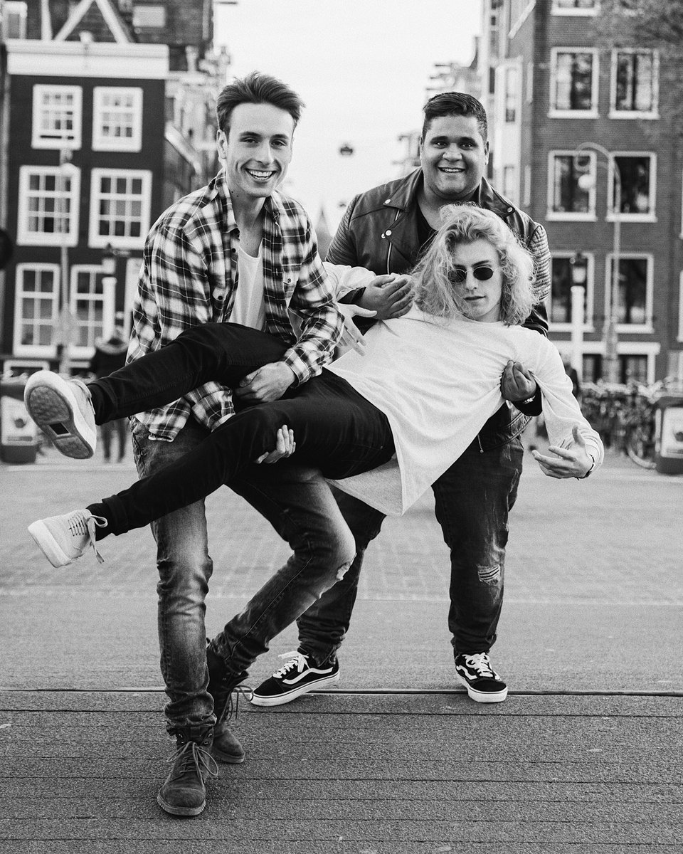 Navarramusic's tweet image. Two million streams on Live Like This!!