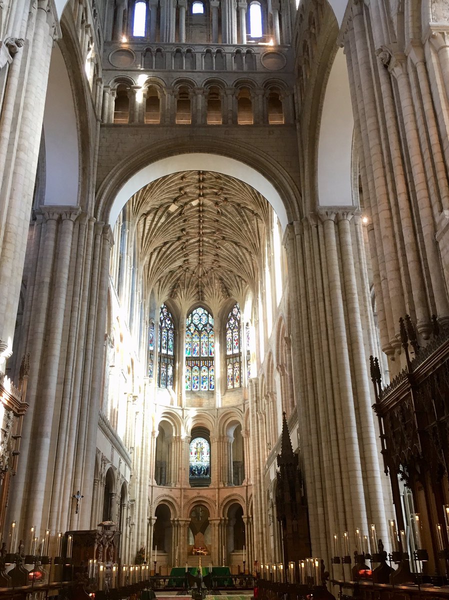 devilscustard's tweet image. It’s #architectureTuesday!* So here’s Norwich Cathedral looking wonderful in the autumn sunlight. 

*Its not. I just thought you’d like to see beautiful stonework