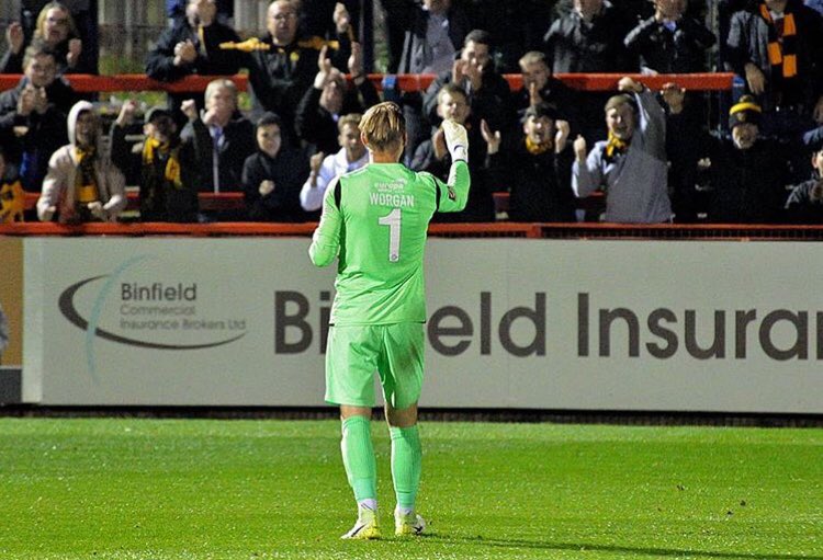 CentreMaidstone's tweet photo. There will be specific GK TRAINING available at the SOCCER SCHOOL this OCTOBER half term (Mon/Tue/Wed 22nd, 23rd, 24th) with this man 👇🏻 follow the link to book your son or daughters place now ⚽️🖤💛⚽️ https://t.co/3D5QPUOau1 https://t.co/xeKwu12nOo