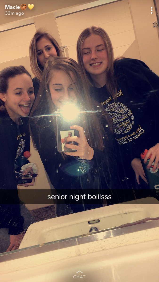 krista_harbart's tweet photo. Happy birthday @maciieplagens I miss you so much moosie. I hope you have an amazing day. Love you 💖🎁🎉🎊 https://t.co/GDw7o4iwuB