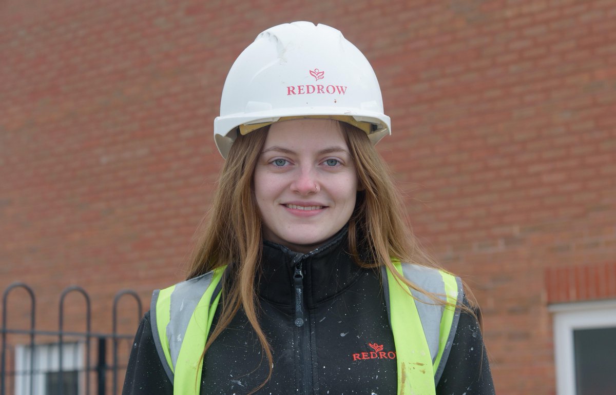 Redrowplc's tweet photo. Courtney Baker-Edwards was named our Group Apprentice of the Year at the recent #RedrowAppAwards ๐ Courtney is a painting and decorating apprentice in our #WestCountry division - read more about her career with us so far, here: https://t.co/0igfeM8GtG #ValuingPeople https://t.co/nY5du8EJsX