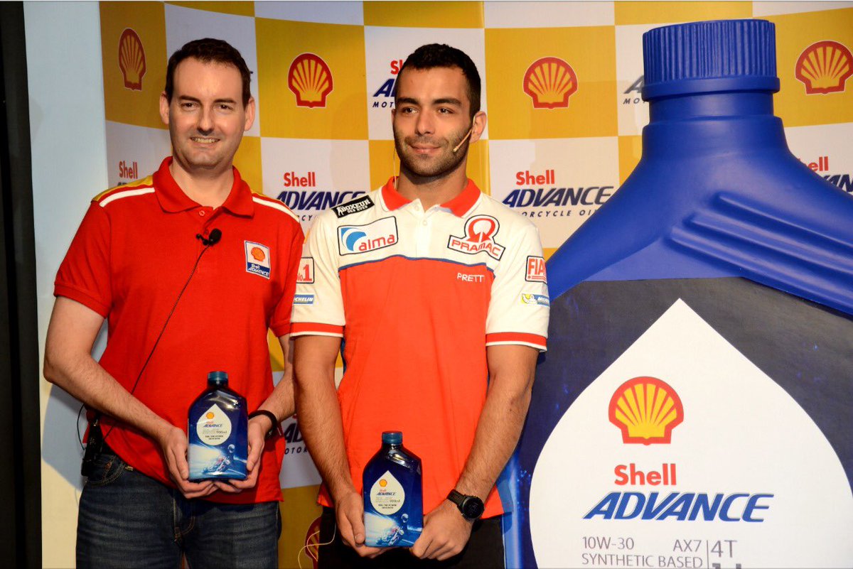 GarethFlood's tweet image. Thank you @Petrux9 for making the launch of #ShellAdvanceAX7 10W-30 so grand. This new lubricant showcases how technology and innovation run hand-in-hand to bring the best for your bike. #OutrideAnything #Ducati #MotoGP #ShellAdvance