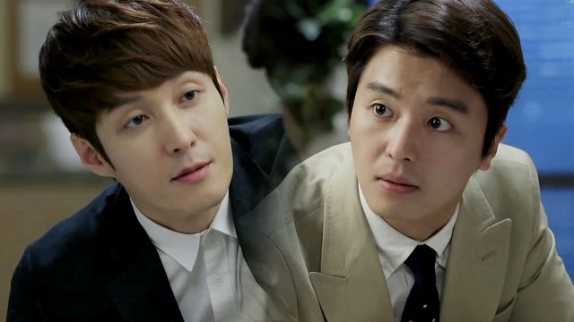 47. 우희진 아까 제가 헬레나 본햄 카터 적은 것 같은데 우희진씨 좀 헬레나 느낌 아닌가요... 옛날 얼굴이 하나도 안 변하고 그대로라는 것도 너무...