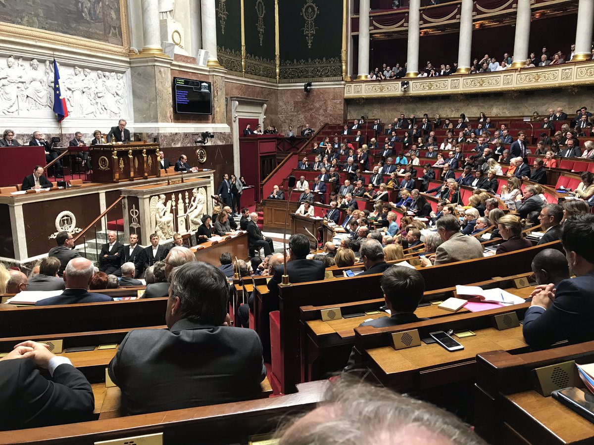 Sophie_Auconie's tweet photo. Quand le député @damienabad (LR) prend la parole en hémicycle pour dénoncer les actes des membres d’un collectif antispéciste, il est soutenu par l’ensemble des groupes politiques ... tous les députés sauf ceux portant les valeurs de « La France Insoumise » #PasAcceptable https://t.co/uIjydgmRXy