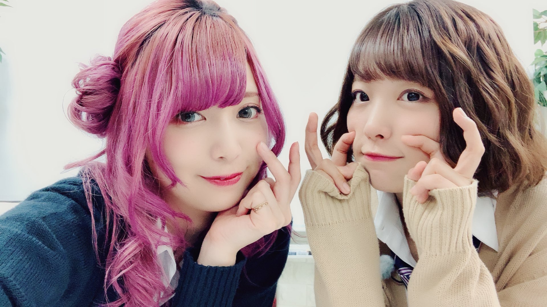 山崎はるか ワンマンアーカイブ発売中 なんかすごい髪色に出てるけど いや もっと落ち着いた紫よ あと先週の写真のせてない よね 載せます めくりは愛美のキャラがほんとおもろかった アクティ部 山崎はるか ワンマンアーカイブ発売中 なんかすごい髪色に出てるけど いや もっと落ち着いた紫よ あと先週の写真のせてない よね 載せます めくりは愛美のキャラがほんとおもろかった アクティ部