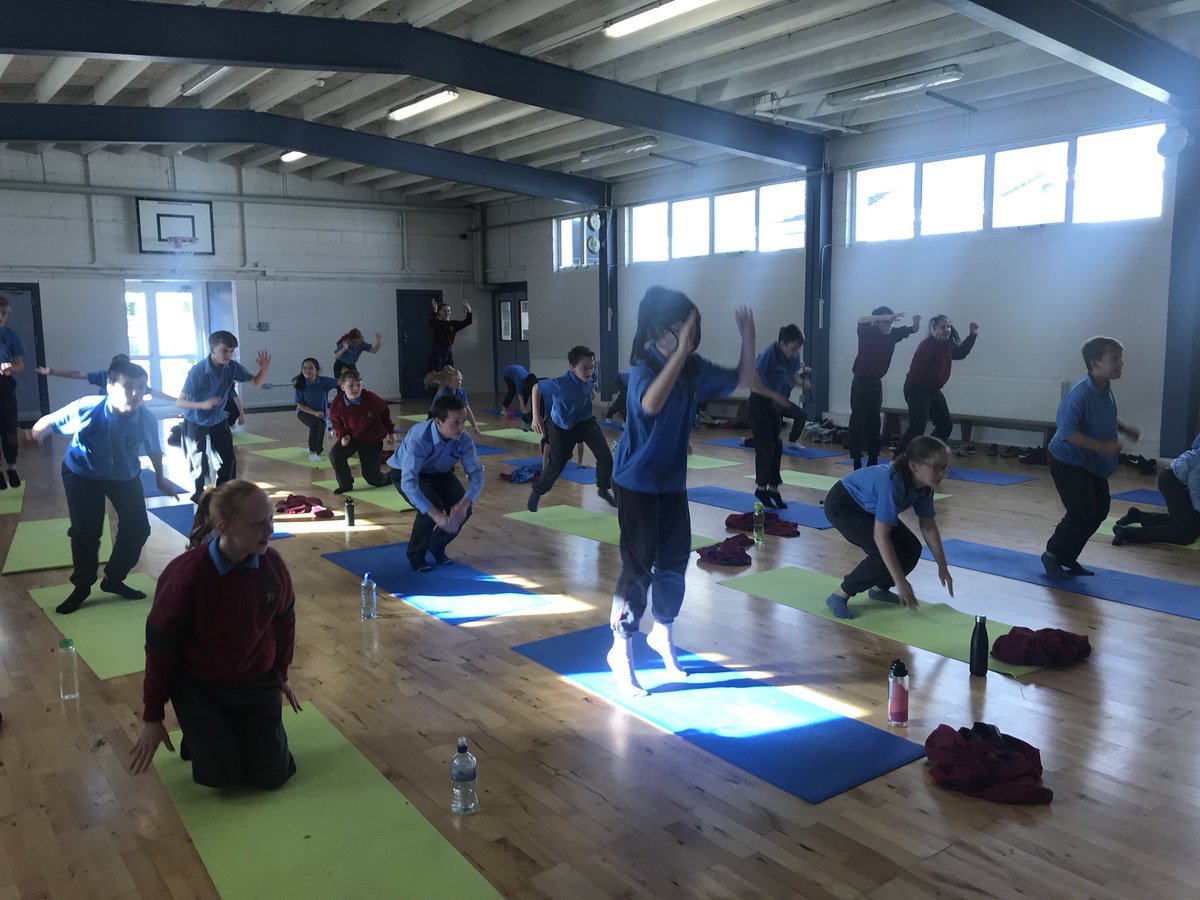 MsWhytesClass's tweet photo. Enjoying some fitness fun today #fitkids #fitness #newskills #mswhytesclass #6thclass https://t.co/Adt04lJXMU