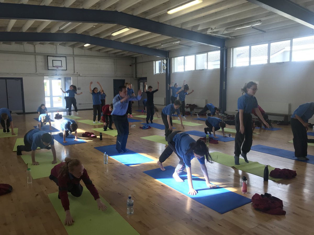 MsWhytesClass's tweet photo. Enjoying some fitness fun today #fitkids #fitness #newskills #mswhytesclass #6thclass https://t.co/Adt04lJXMU