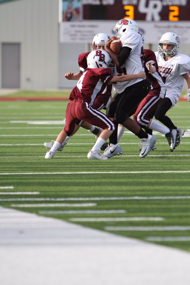 BJH_DD's tweet photo. A stifling D + a balanced O = a big time W for the Beck Bulldog team. This group just keeps getting better. #bjhnolimits https://t.co/jmrR44C4LK
