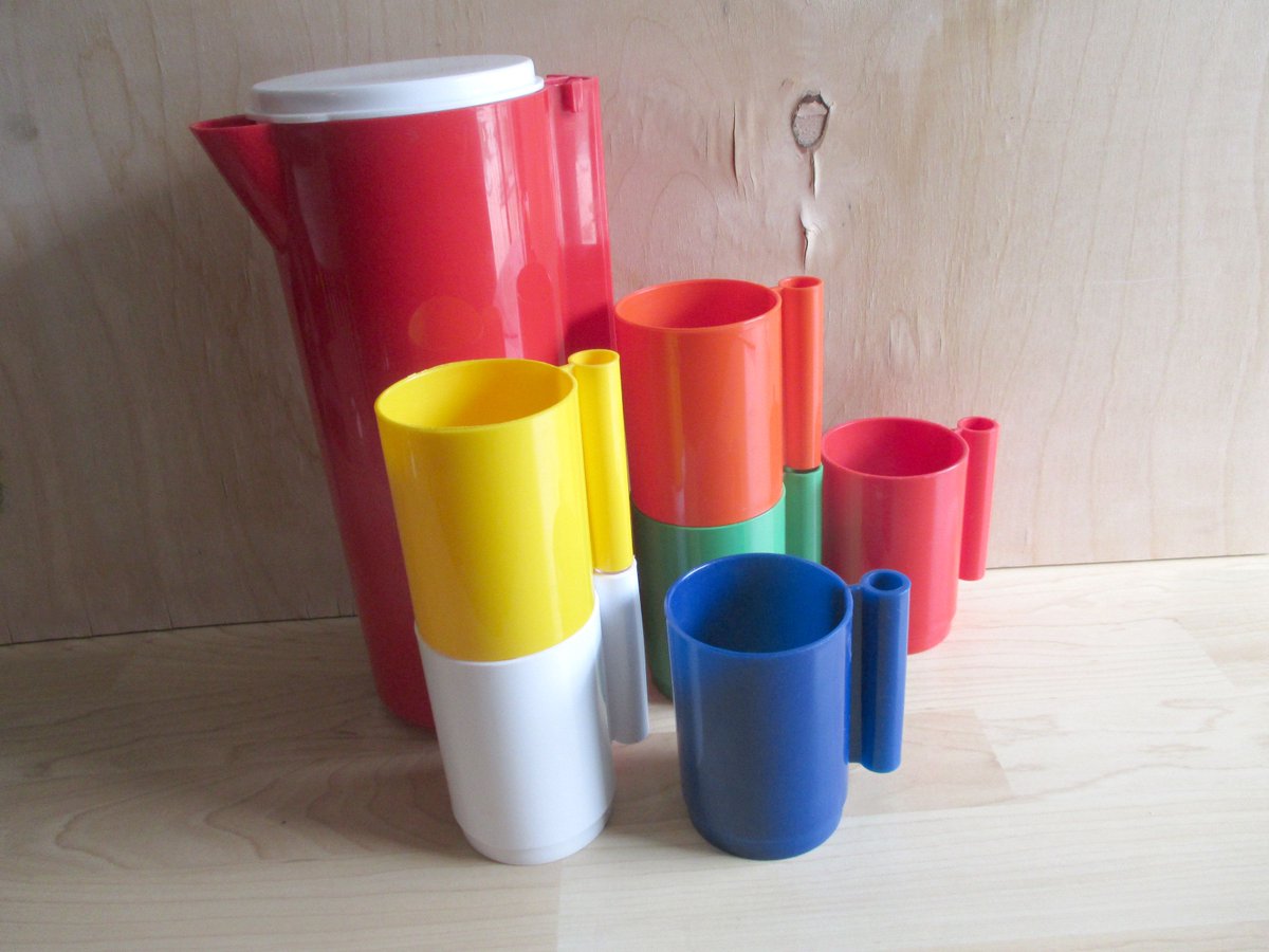 SquirrelAwayVtg's tweet photo. Great for #camping or #tea on the porch: Vintage Pitcher and Cup Set, Colorful Mod Stacking Cups by Ingrid Chicago, 1970s https://t.co/M6uu6W1tPF via @Etsy #modkitchen #kitchendecor #1970s #70sDecor https://t.co/XNB7VCkWMP